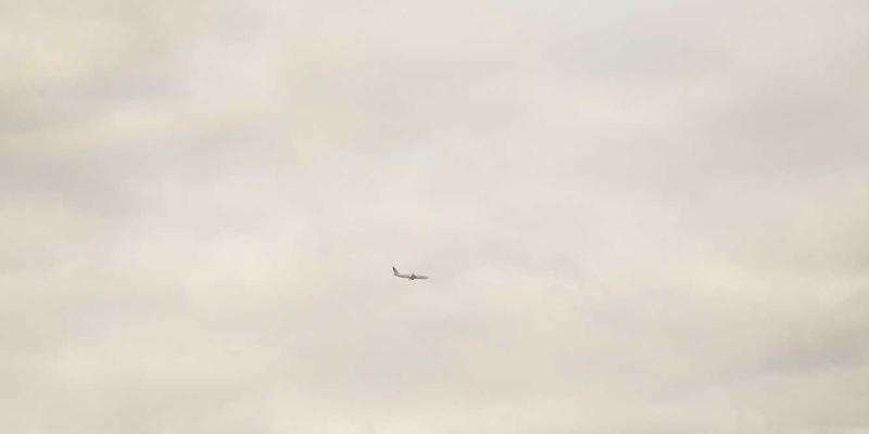 汽车摄影全解析：从展厅静物到动态追焦，揭秘商业级影像的创作与合成