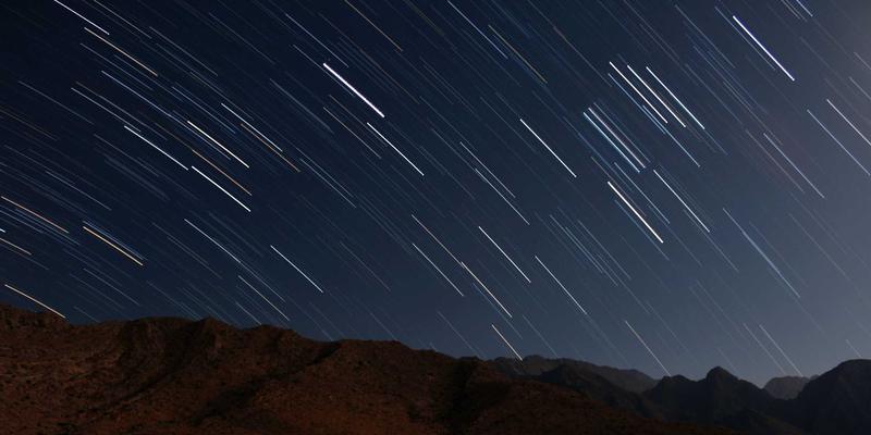 超越静态之美：揭秘汽车摄影中金属漆面质感与动态张力的核心技法